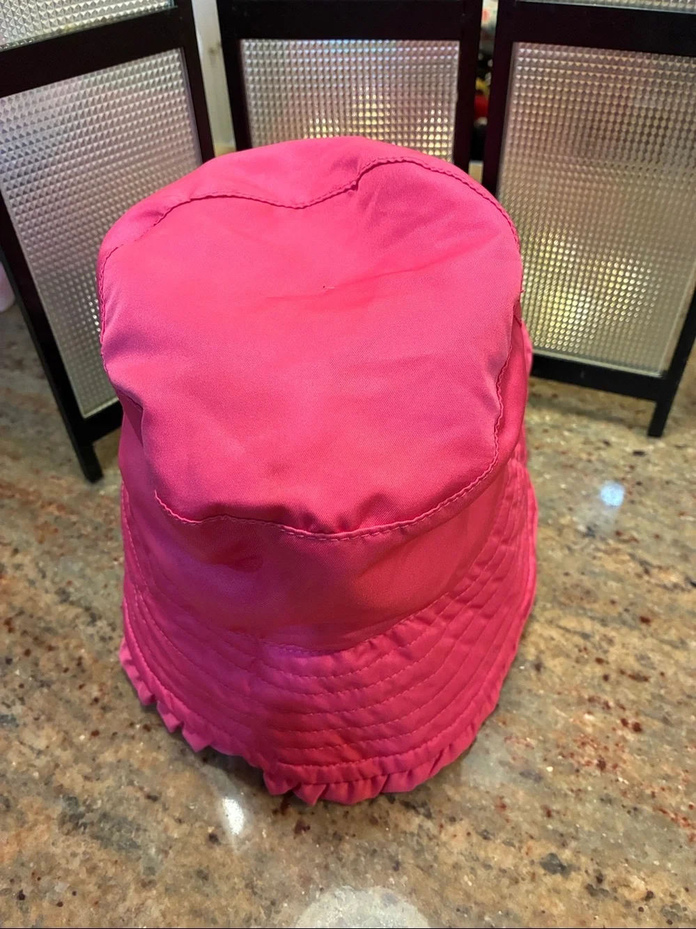 UV Skinz Reversible Bucket Hat Pink side/tropical pattern side UPF 50+, size 6